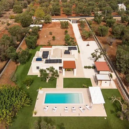 Gelso Bianco Con Piscina Villa