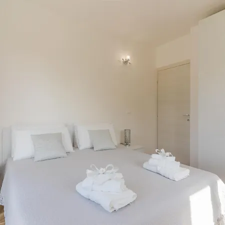 Villa Gelso Bianco Con Piscina